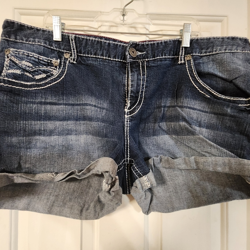 Size 24 Maurices Denim Shorts